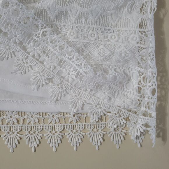 Adiva Women's White Lined Lace Tank Top - Picture 8 of 13